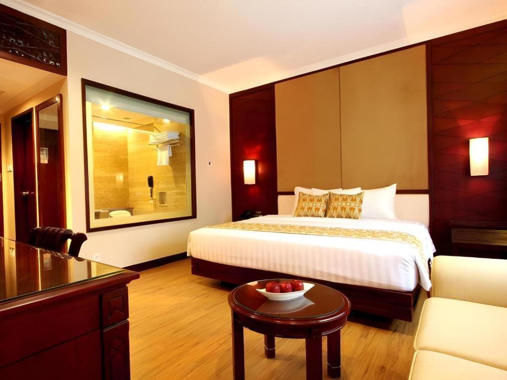 Kartika Chandra Hotel Dżakarta Zewnętrze zdjęcie
