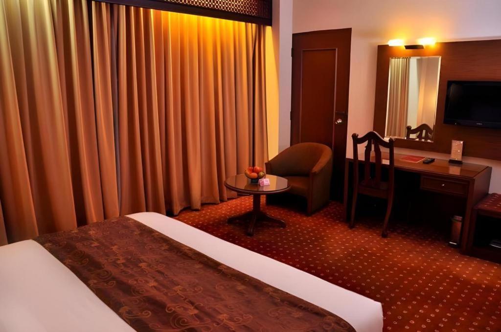 Kartika Chandra Hotel Dżakarta Zewnętrze zdjęcie